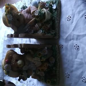 Ceramic Gardening Bears Bookends